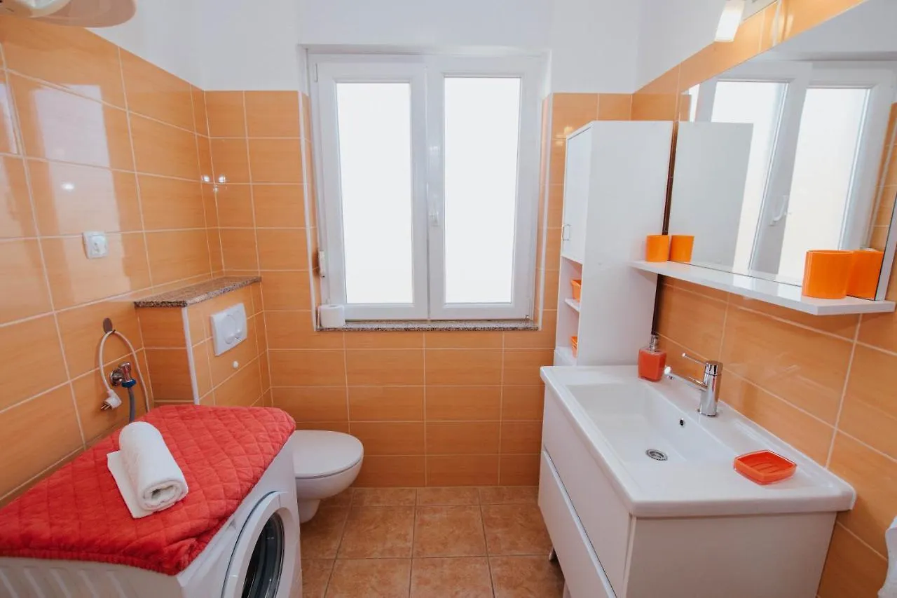 Bugenvila Trogir Chorwacja