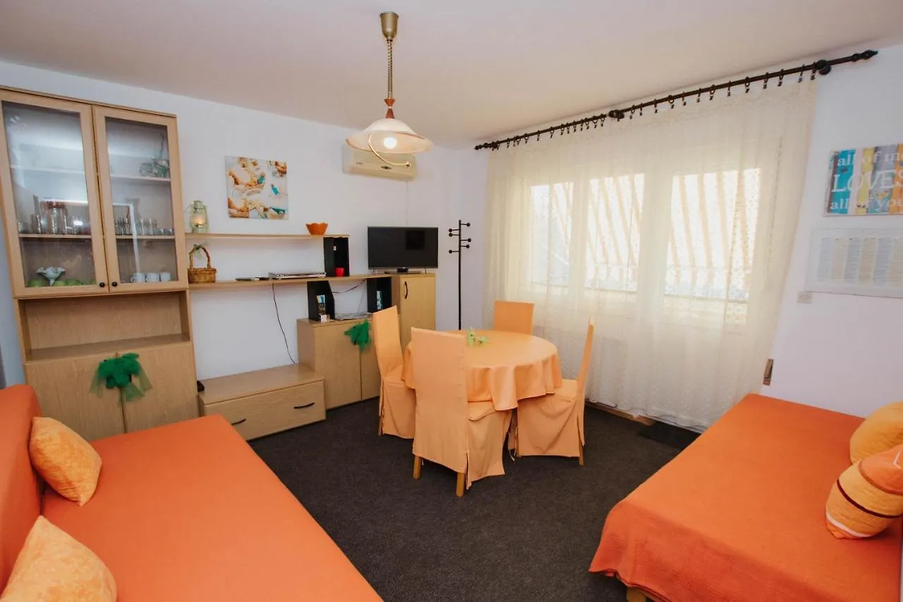 Bugenvila Apartment Trogir